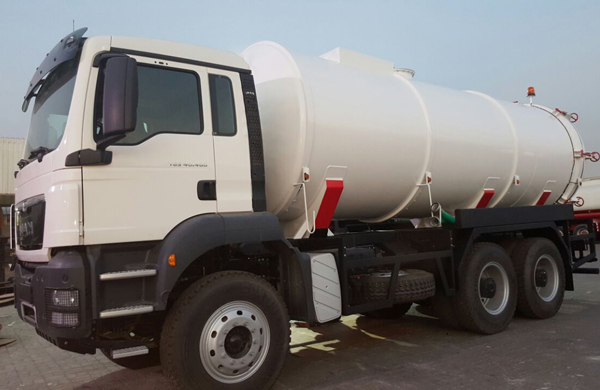 MAN 40.400 6x4 - Vacuum Tanker